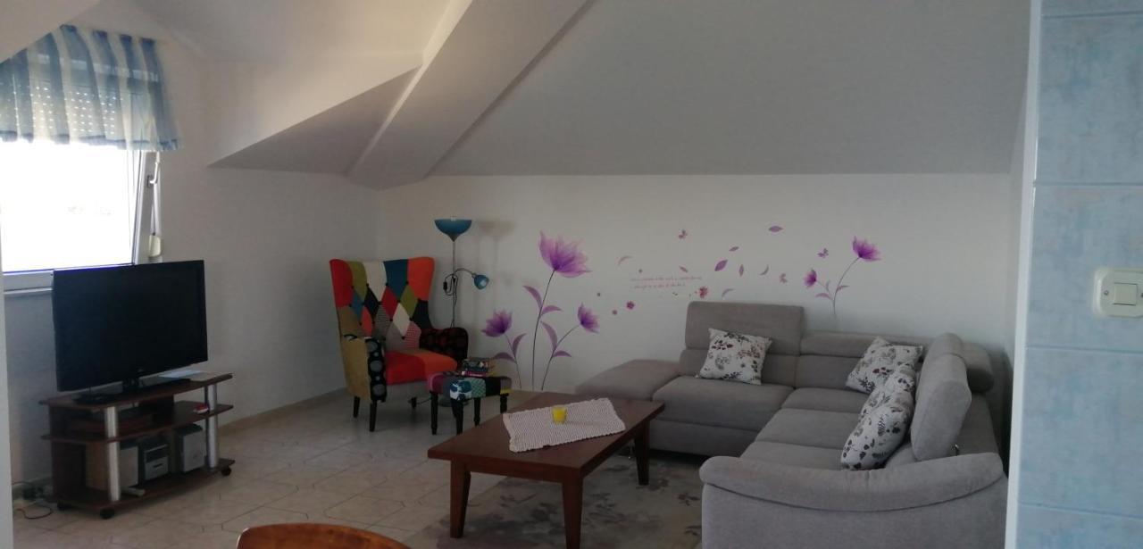 Apartments Nevjestic พรีมอชเตน ภายนอก รูปภาพ